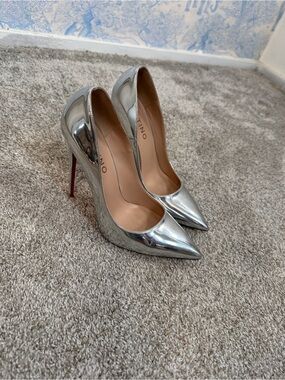 High-gloss Chrome metallic silver red bottom stilettos size 39